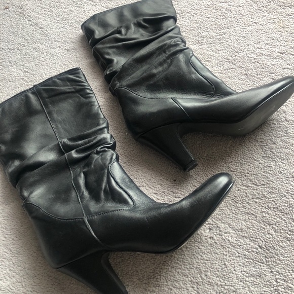 Vintage leather boots bought in Paris - Picture 4 of 16